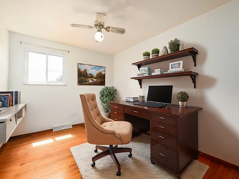 466 Mohican Ave — Photo 16