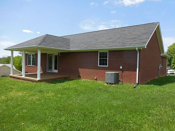 3rd image of 193 Sycamore Ln