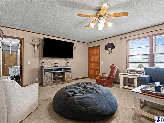 3rd image of 920 Bass Rd