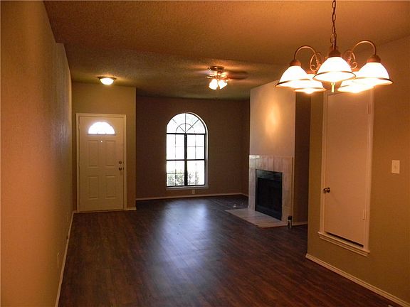 4th image of 10604 Shadywood Dr