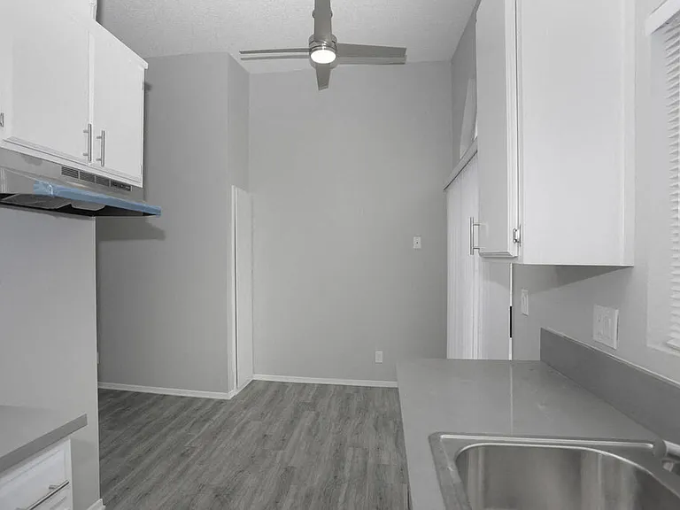 The Marq Apartments — Photo 4