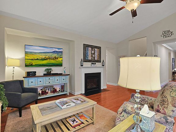 4th image of 1493 Culbertson Ave.