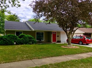 910 Lanore Dr, Urbana, IL