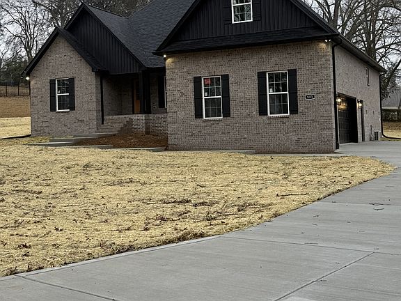 4th image of 803 Manor Dr