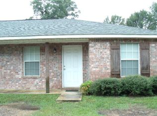 1196 McComb Holmesville Rd #B, McComb, MS 39648