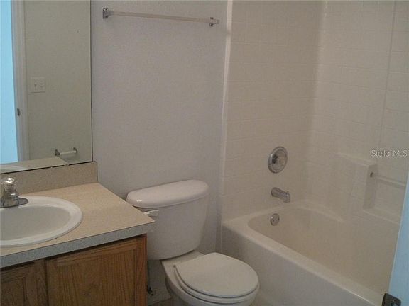 3rd image of 844 Bloomingdale Dr