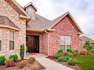 3900 SW Stonefield, Bentonville, AR 72712