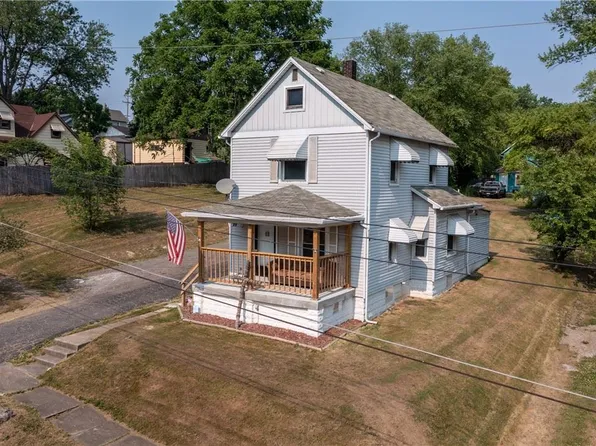 29 Hamilton Ave, Wheatland, PA 16161