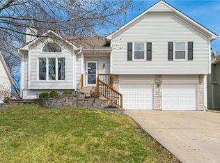 17230 W 156th Ter, Olathe, KS 66062