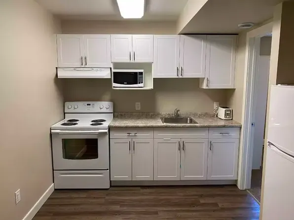 700 Jubilee Ave #1A, Winnipeg, MB R3L 1P6