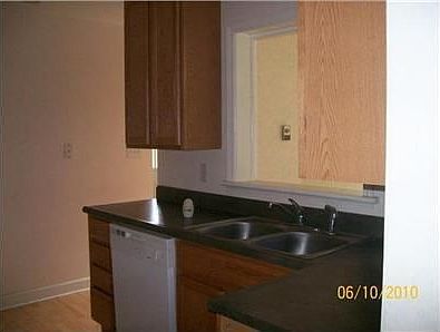 2nd image of 607 W Belmar Cir
