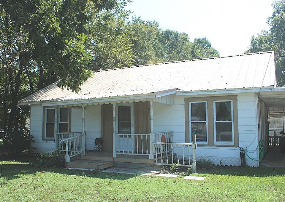 Charming, renovated 1950"s home in the city limits of Trinity.