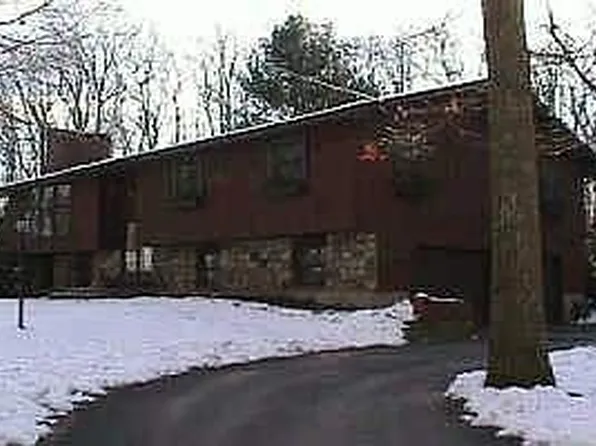 12 Ludwig Rd, Ellington, CT 06029