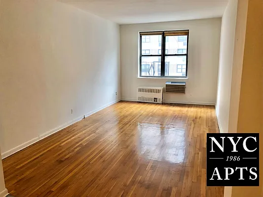 Rented by New York City Apartments | media 8
