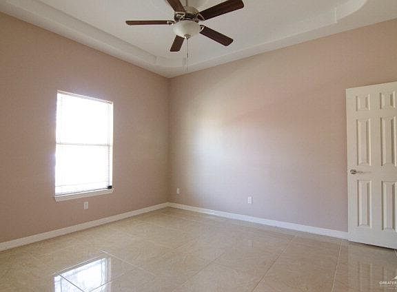 5th image of 3128 Regal Dr APT B