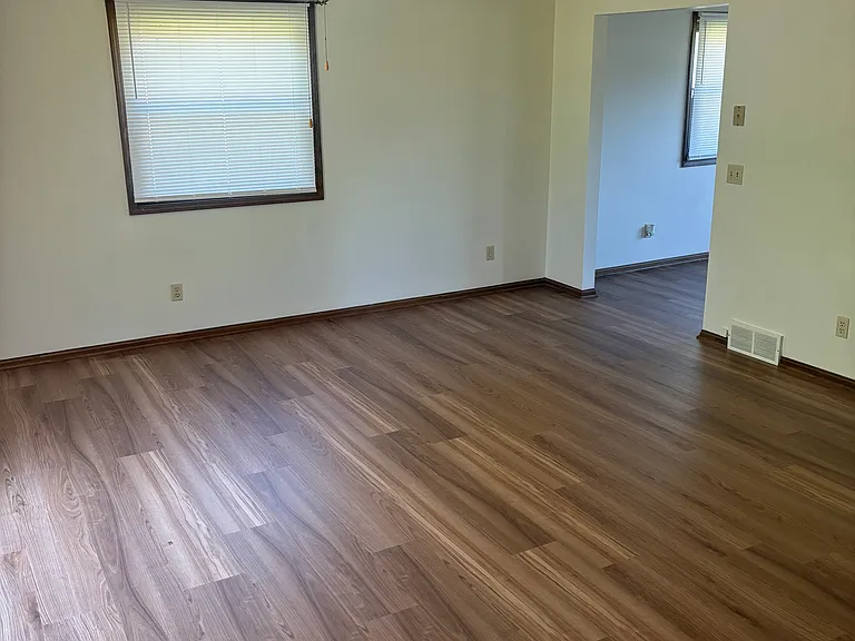 1227 Suffield Cir NW — Photo 10