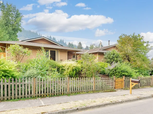370 SW 4th St, Gresham, OR 97080