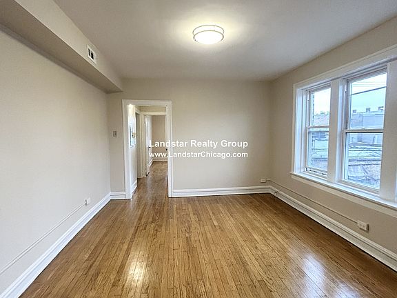 4th image of 4414 N Whipple St APT 2S