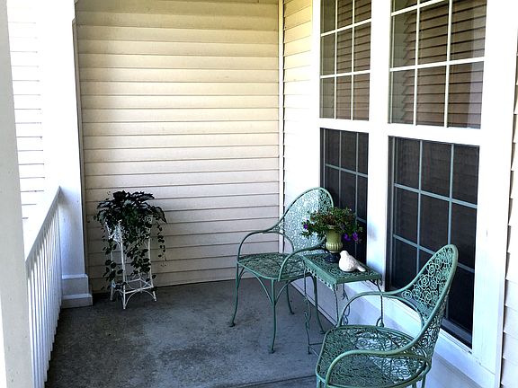 4th image of 9553 Jack Pine Dr