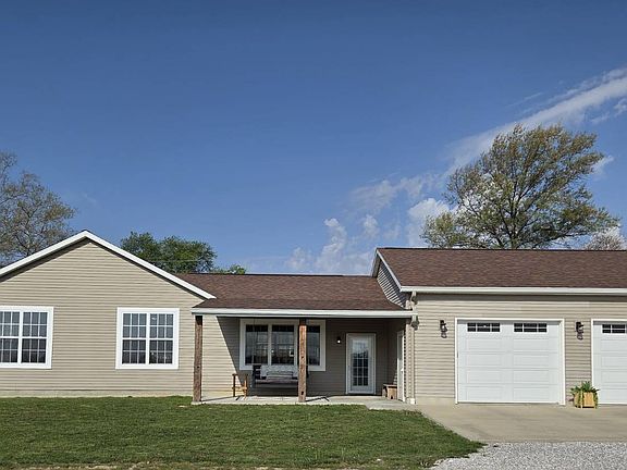 3rd image of 4424 E Miller Grove Ln