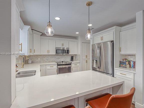 5th image of 3080 Carysfort Ln
