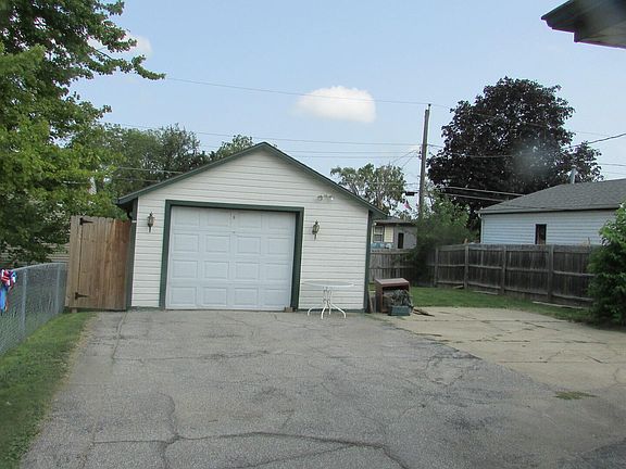 2nd image of 2536 Avenue M