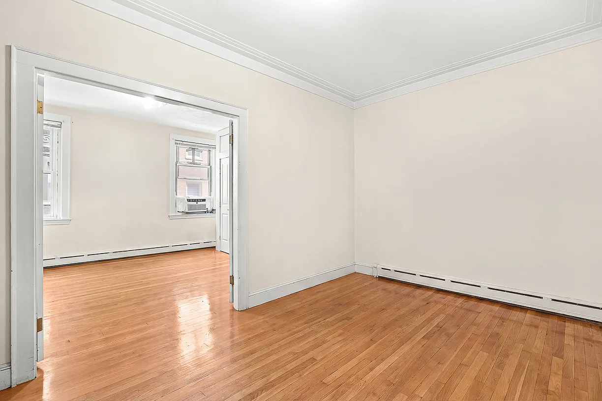 2 bed, 875 sqft, $3,000 — Photo 2