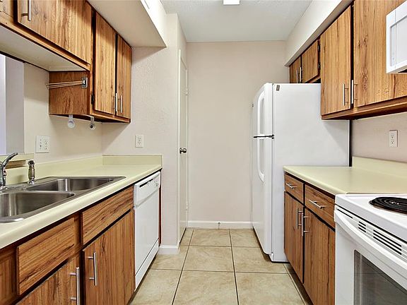 5th image of 18519 Egret Bay Blvd APT 1515