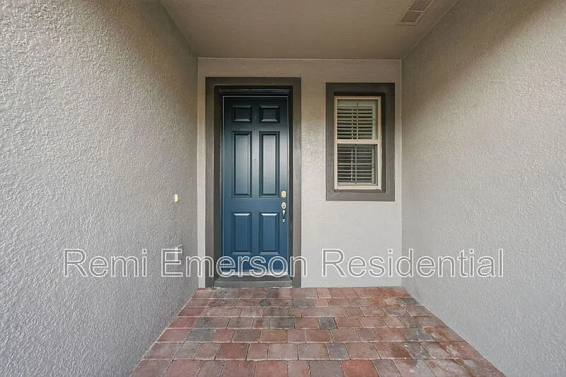 3 bed, 2.5 bath, 1842 sqft, $2,495 — Photo 2