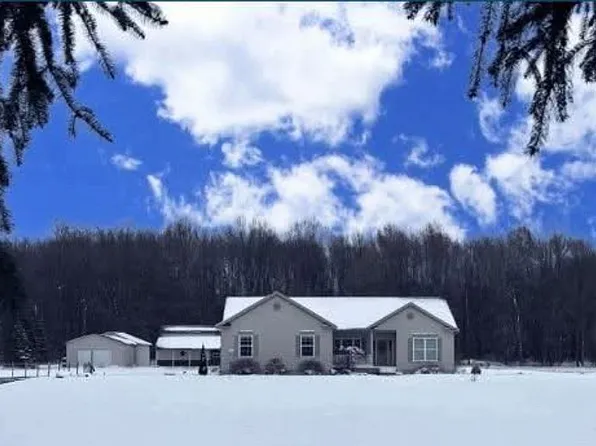 5032 Ridge Rd, Cortland, OH 44410