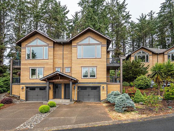 2nd image of 3095 NE Cascara Ct