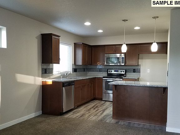 5th image of 5400 NE 74th Ave