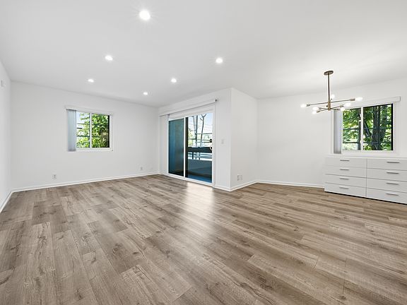 2nd image of 1037 N Vista St APT 206