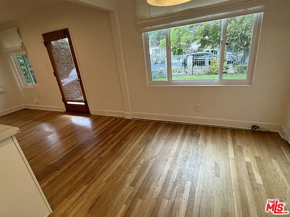 3 bed, 1.0 bath, 1125 sqft, $5,800 — Photo 2