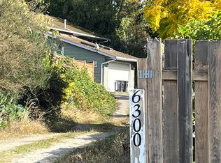 6300 Samron Rd, Sechelt, BC V7Z0N6