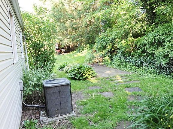 4th image of 2513 Anna St