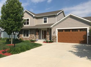 9410 Ashbury Ln, Pleasant Prairie, WI 53158
