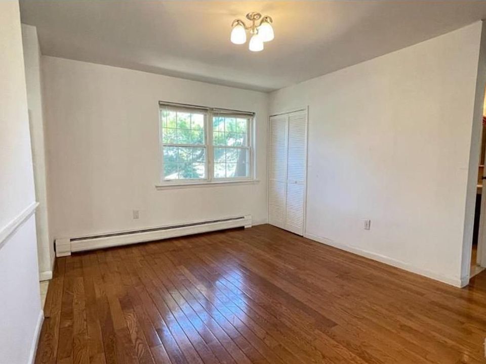 363 Cranbury Rd East Brunswick NJ Zillow