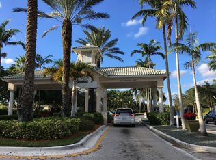 672 Bald Cypress Rd, Fort Lauderdale, FL 33327