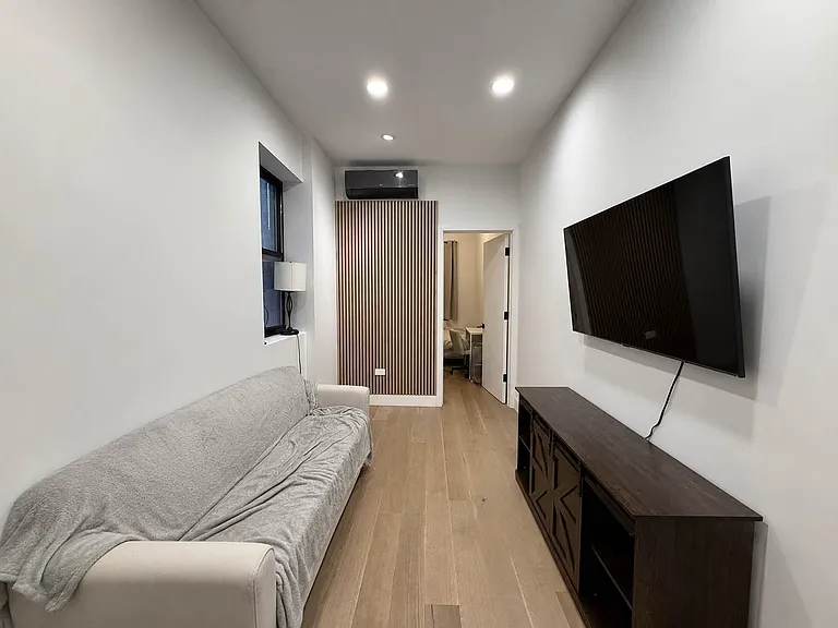 727 Knickerbocker Ave #3B — Photo 7