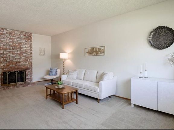 Living Room with fireplace