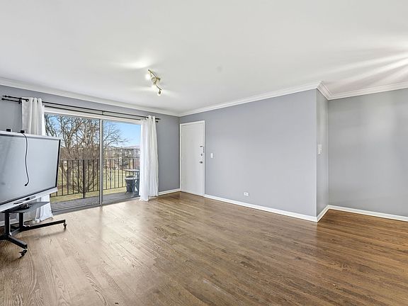 5th image of 9350 Bay Colony Dr APT 3W