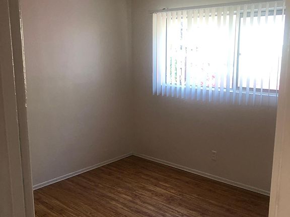 5th image of 6320 Whitsett Ave APT 24