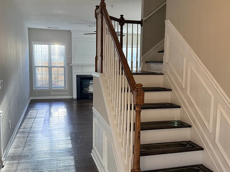 240 Regent Sq — Photo 25