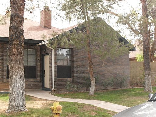 1st image of 924 E Park Ave