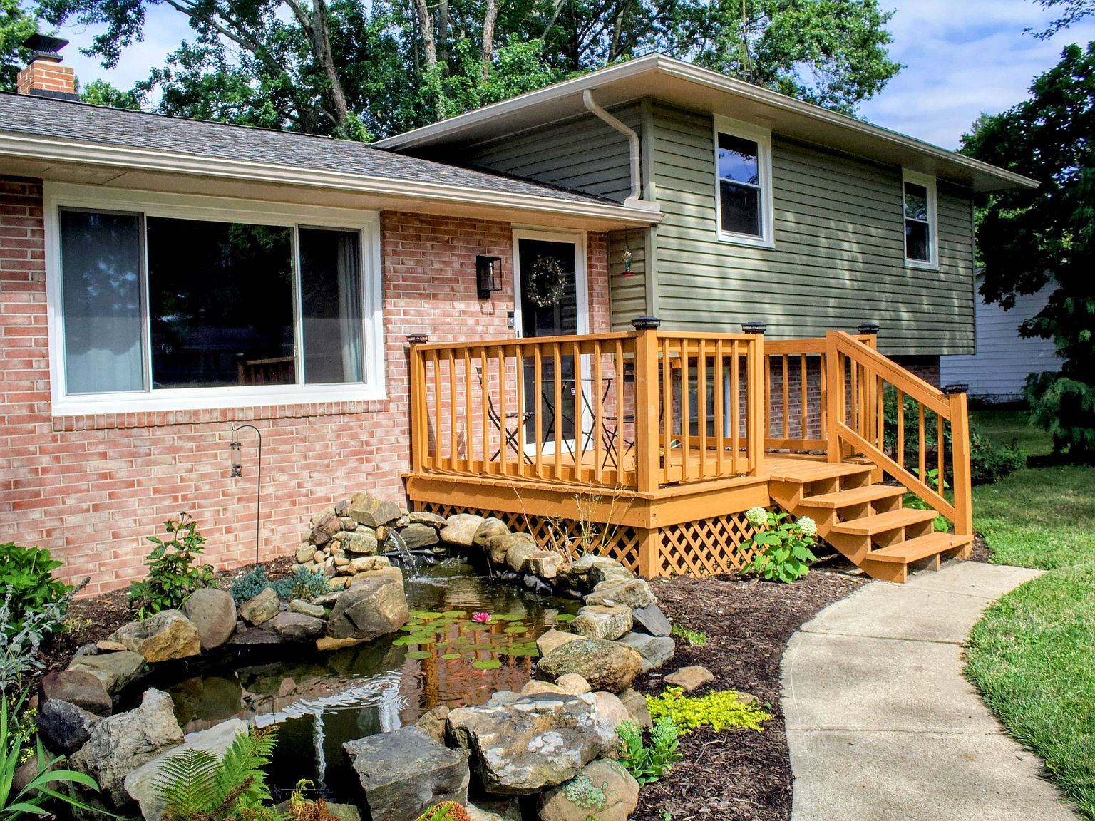 9777 Smithdale Ave NE, Hartville, OH 44632 | Zillow