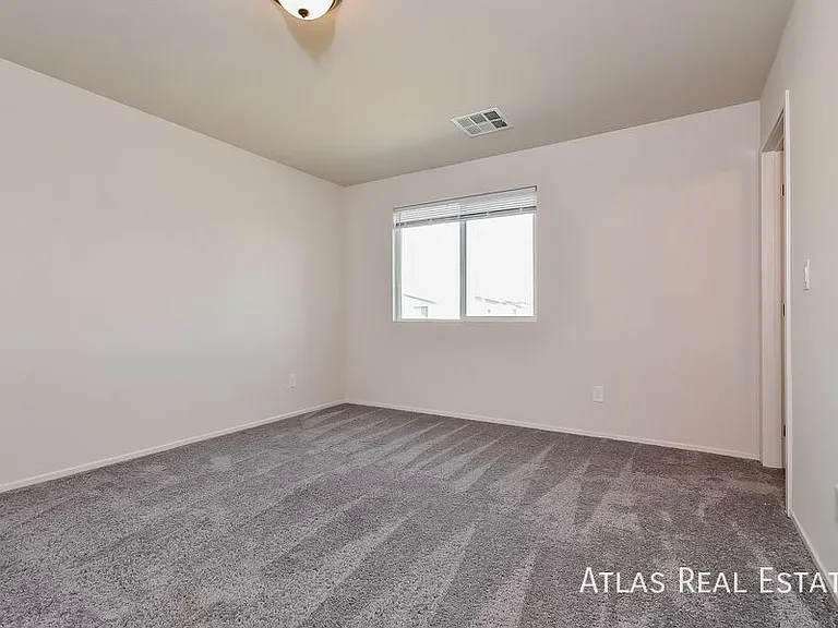 4527 Sapphire Moon Ave — Photo 13