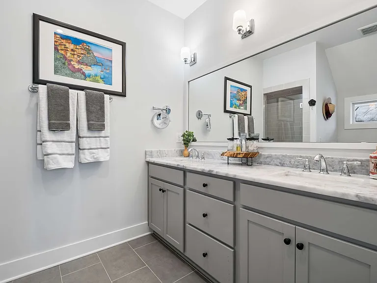 1125 Chester Ave #11 — Photo 18