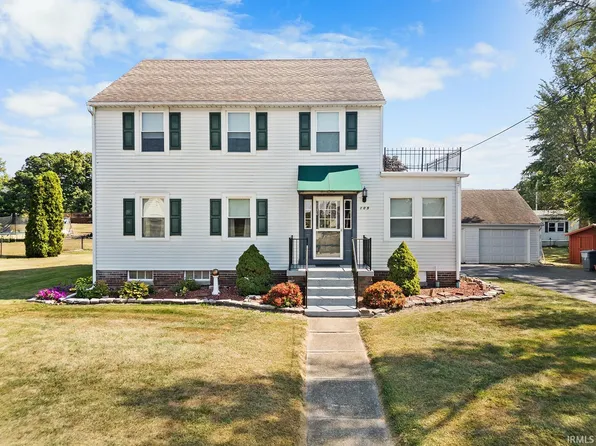 109 N Main St, Reynolds, IN 47980