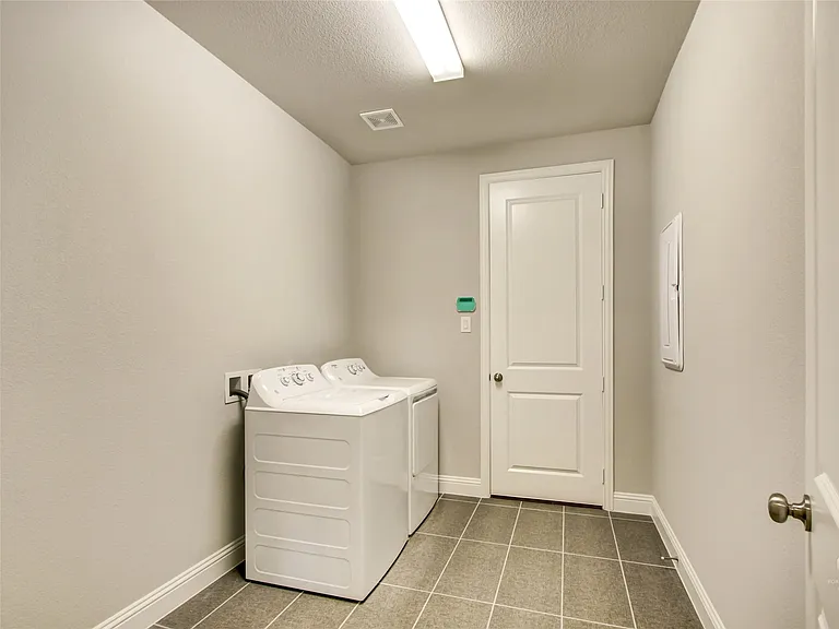 3717 Brinkley Dr — Photo 16